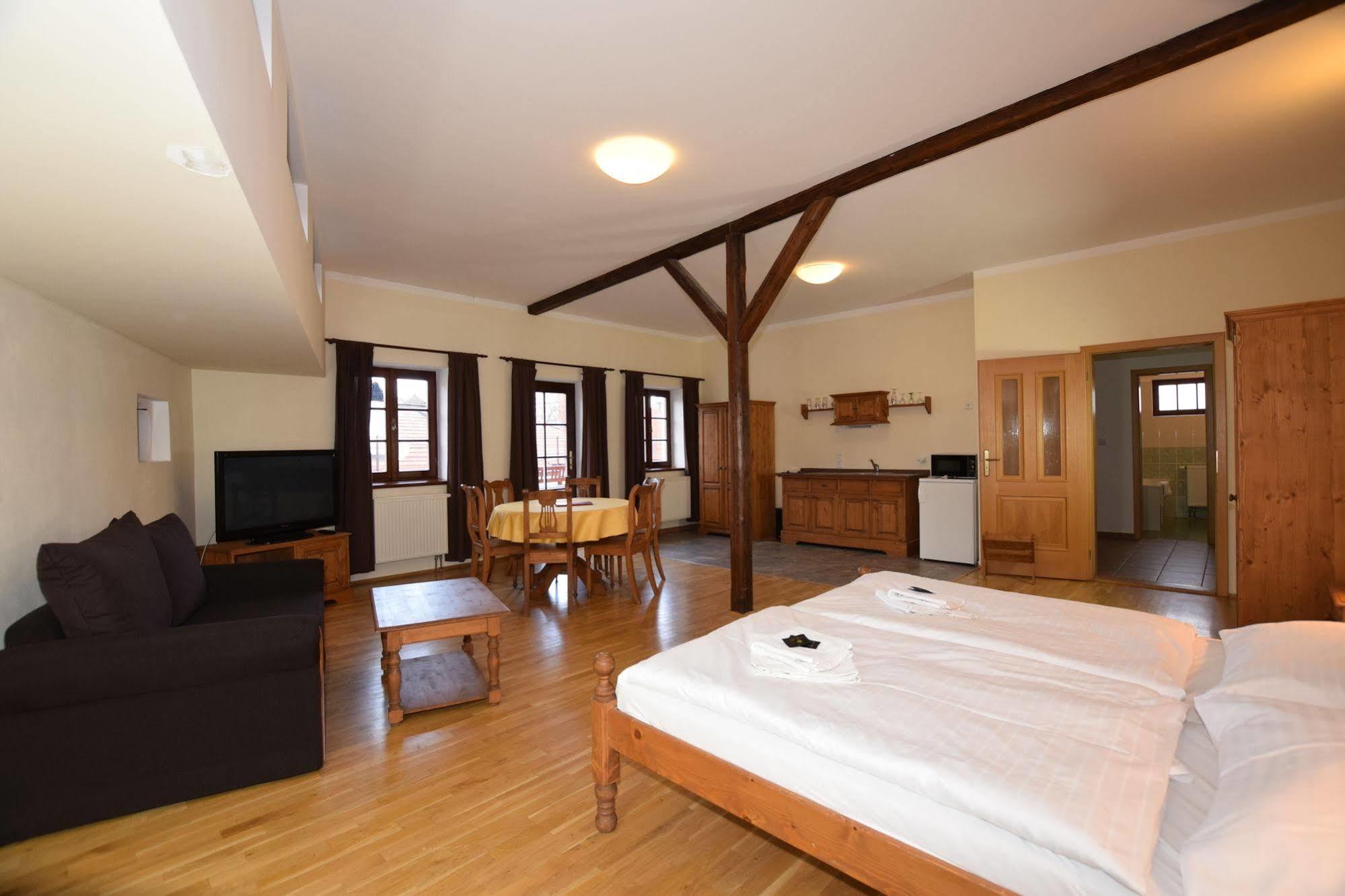 Český Krumlov Pension Zamecka Apartma - Castle Apartments المظهر الخارجي الصورة